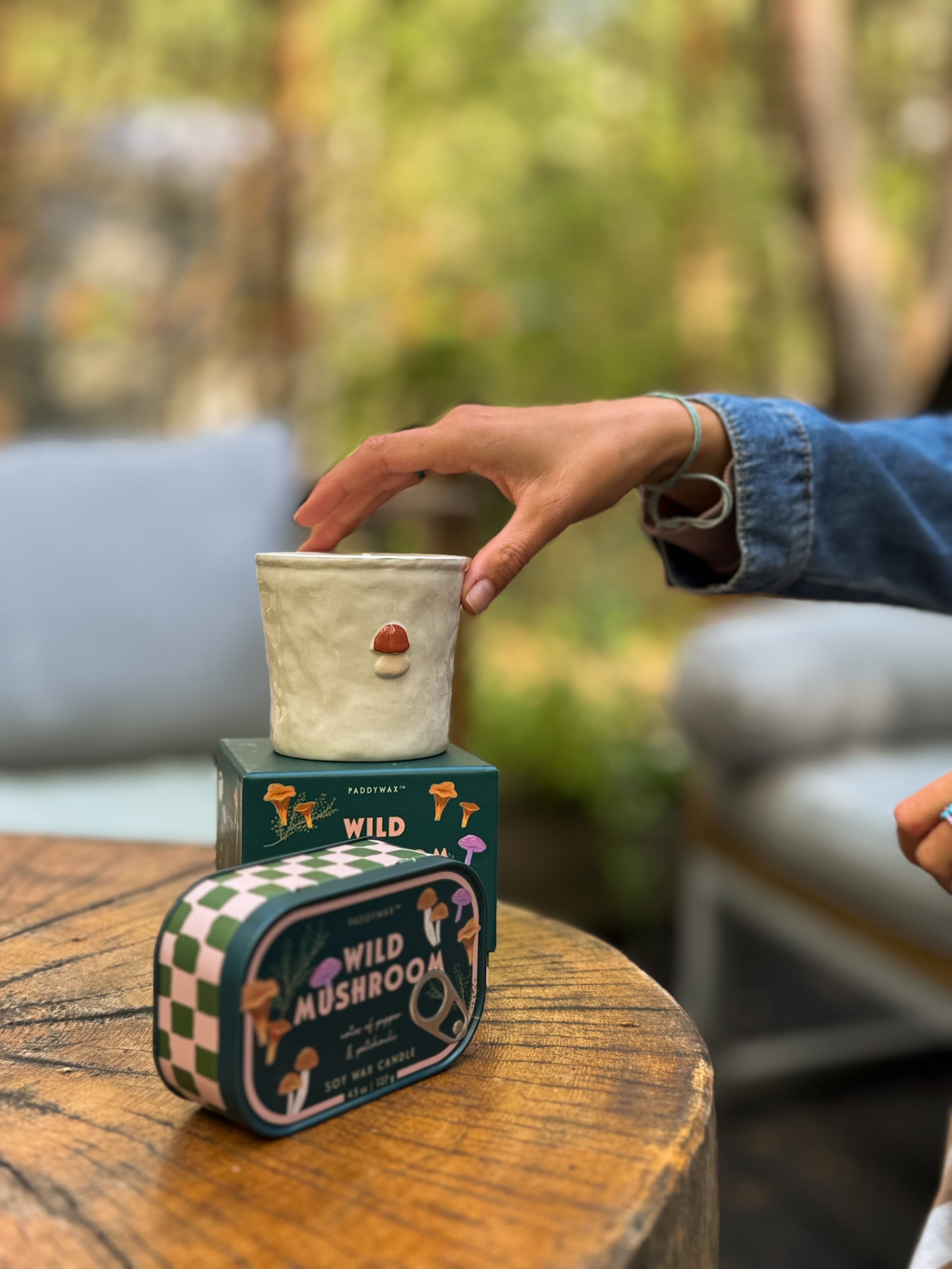 Świeca sojowa w ceramice - Bistro Paddywax – inne ujęcie