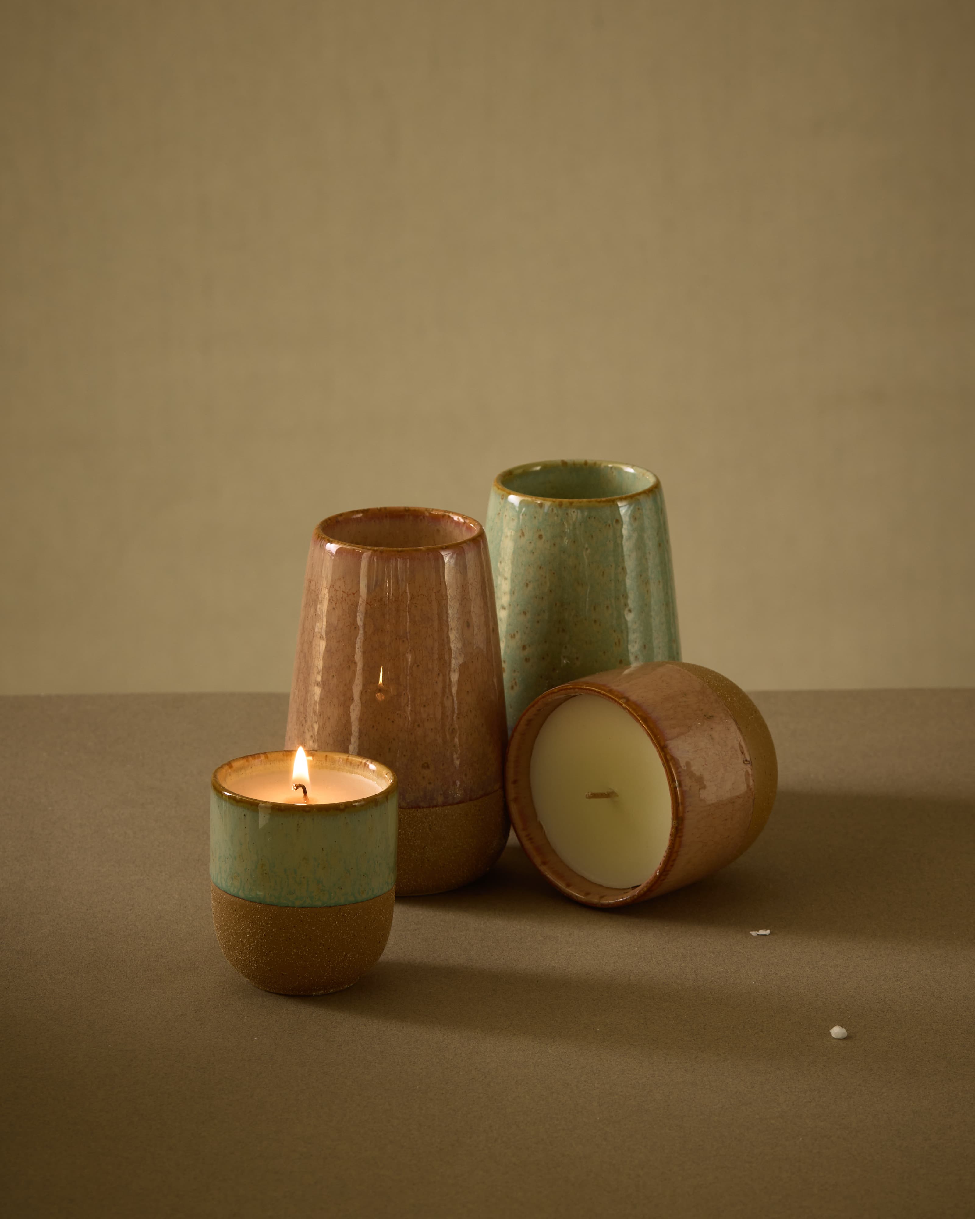 Świeca sojowa ceramiczna - Paddywax Kin – inne ujęcie