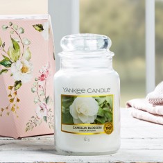 Camellia Blossom - Yankee Candle Lifestyle
